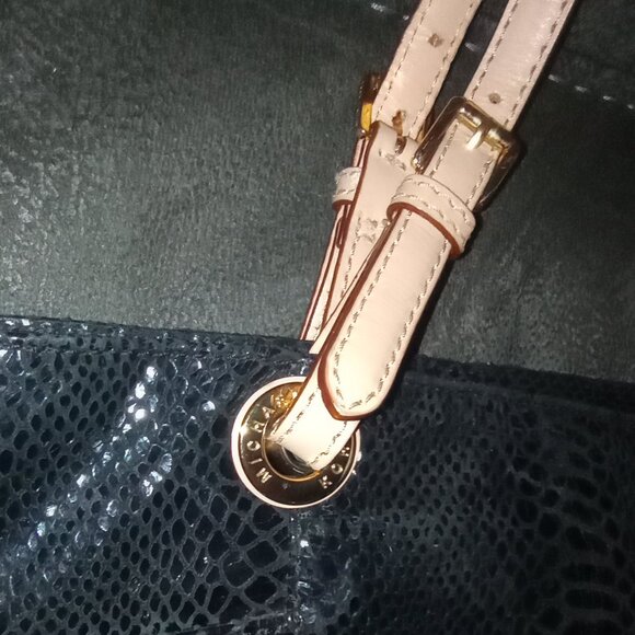 Michael Kors Black Patent Embossed Python Jet Set Tote - Picture 14 of 16